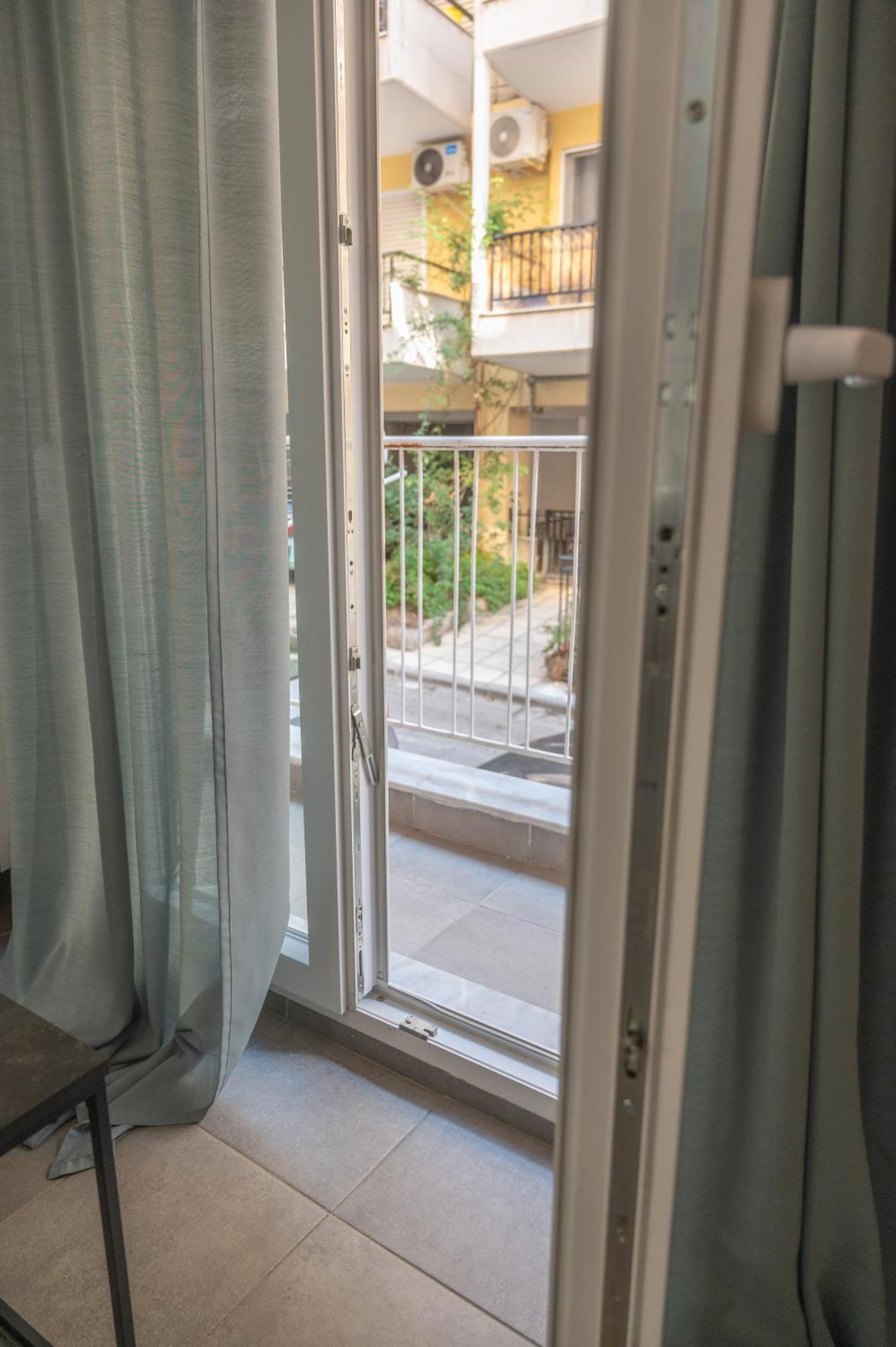 Niso Thessaloniki Hospitality Apartments Exterior photo